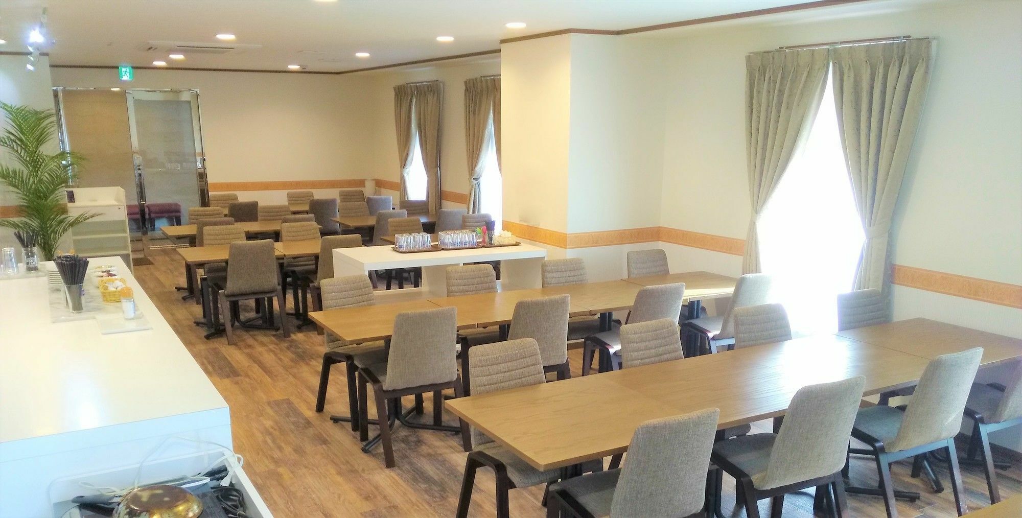 Hotel Quartz Shin-Osaka Bagian luar foto