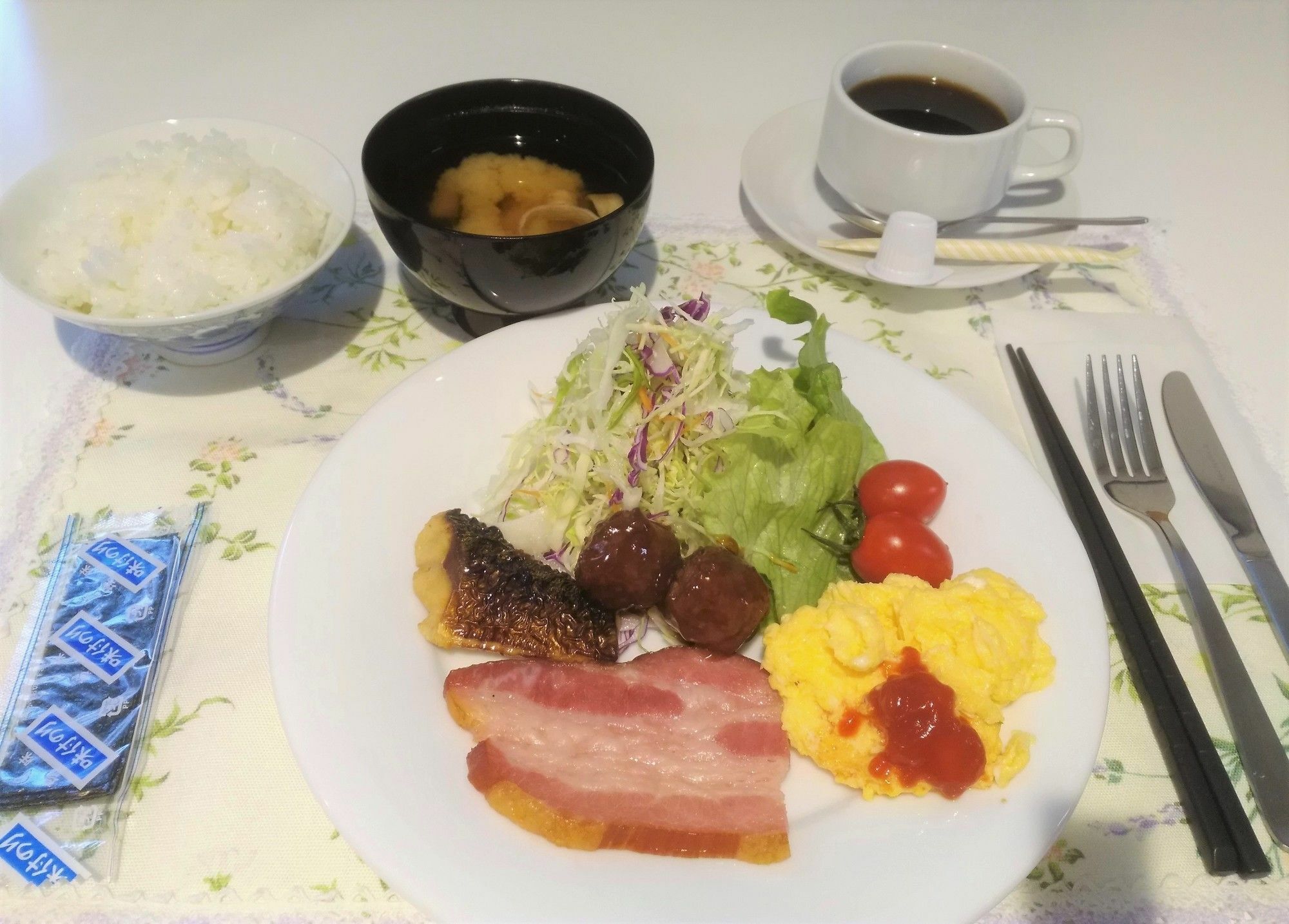 Hotel Quartz Shin-Osaka Bagian luar foto